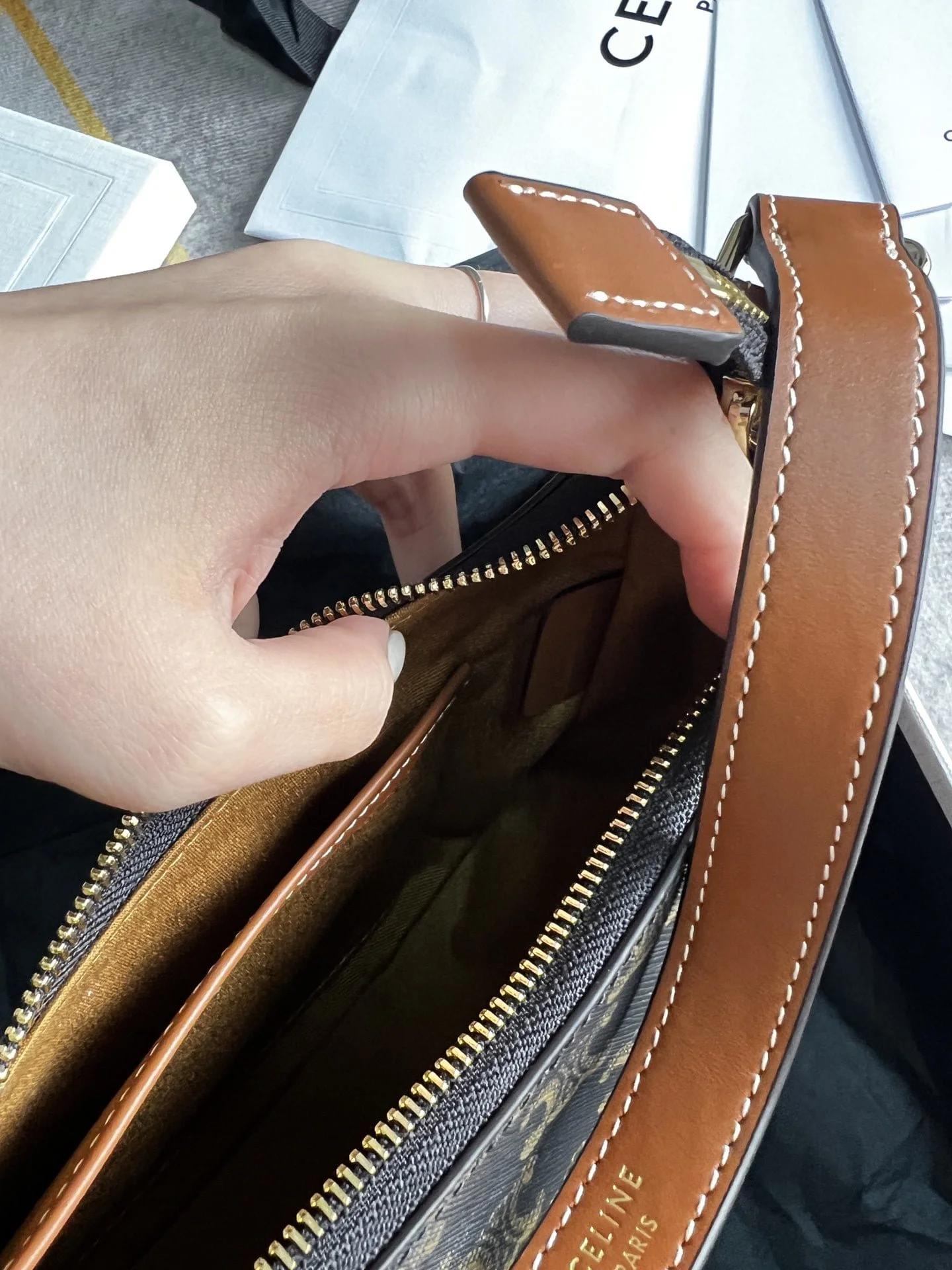 CELINE presbycia cowhide underarm bag size: 23*19*7cm - LITELUX