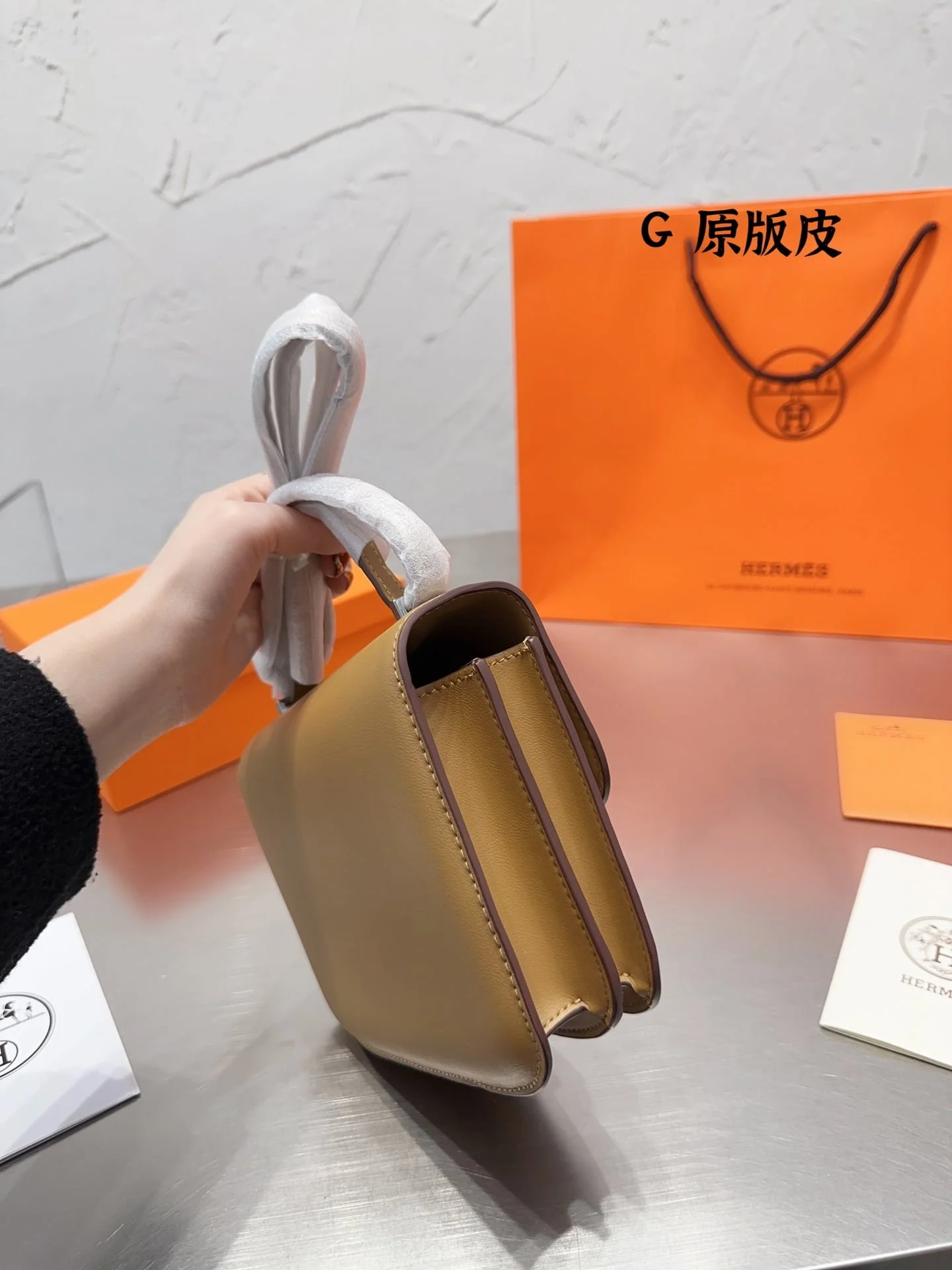 Hermès Constance Swift cowhide leather Earthy yellow size: 19cm - LITELUX