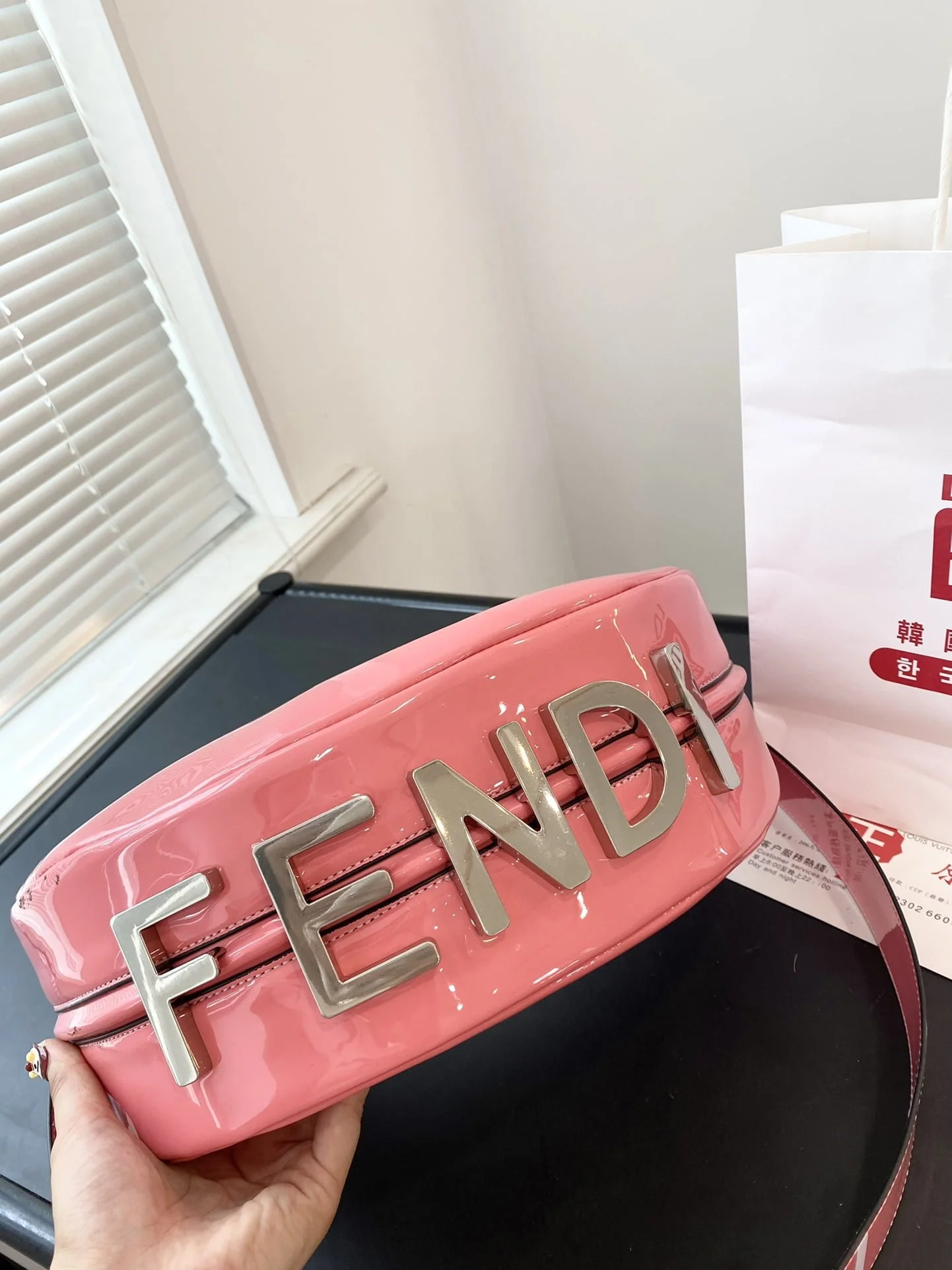 FENDI Patent leather half moon bag Pink Size: 34*16cm - LITELUX