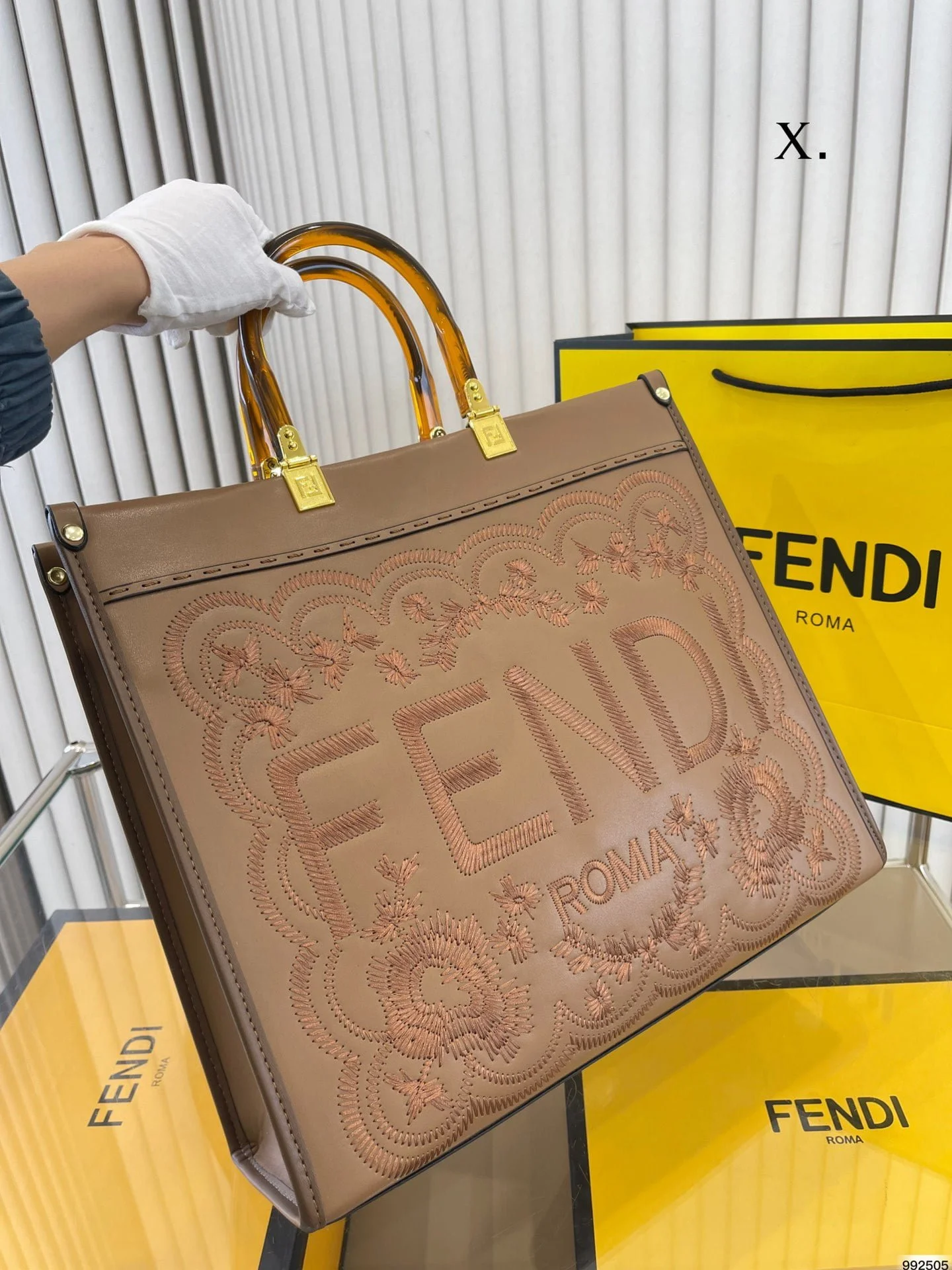 FENDI Tote bag Black Size: 35*31cm - LITELUX