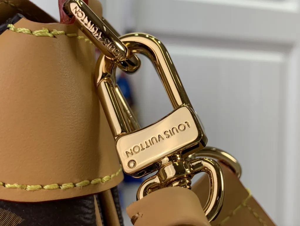 Louis Vuitton bag - LITELUX