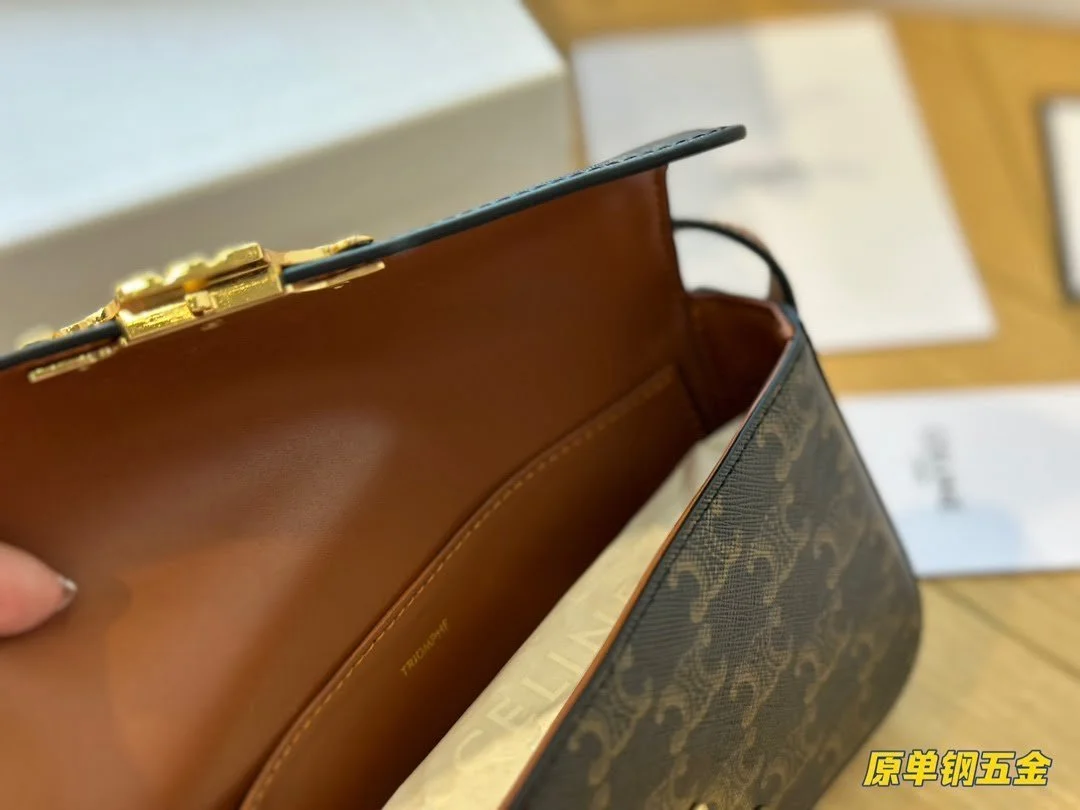 CELINE TRIOMPHE Presbyopia pattern Crossbody bag Black size: 19*15cm - LITELUX