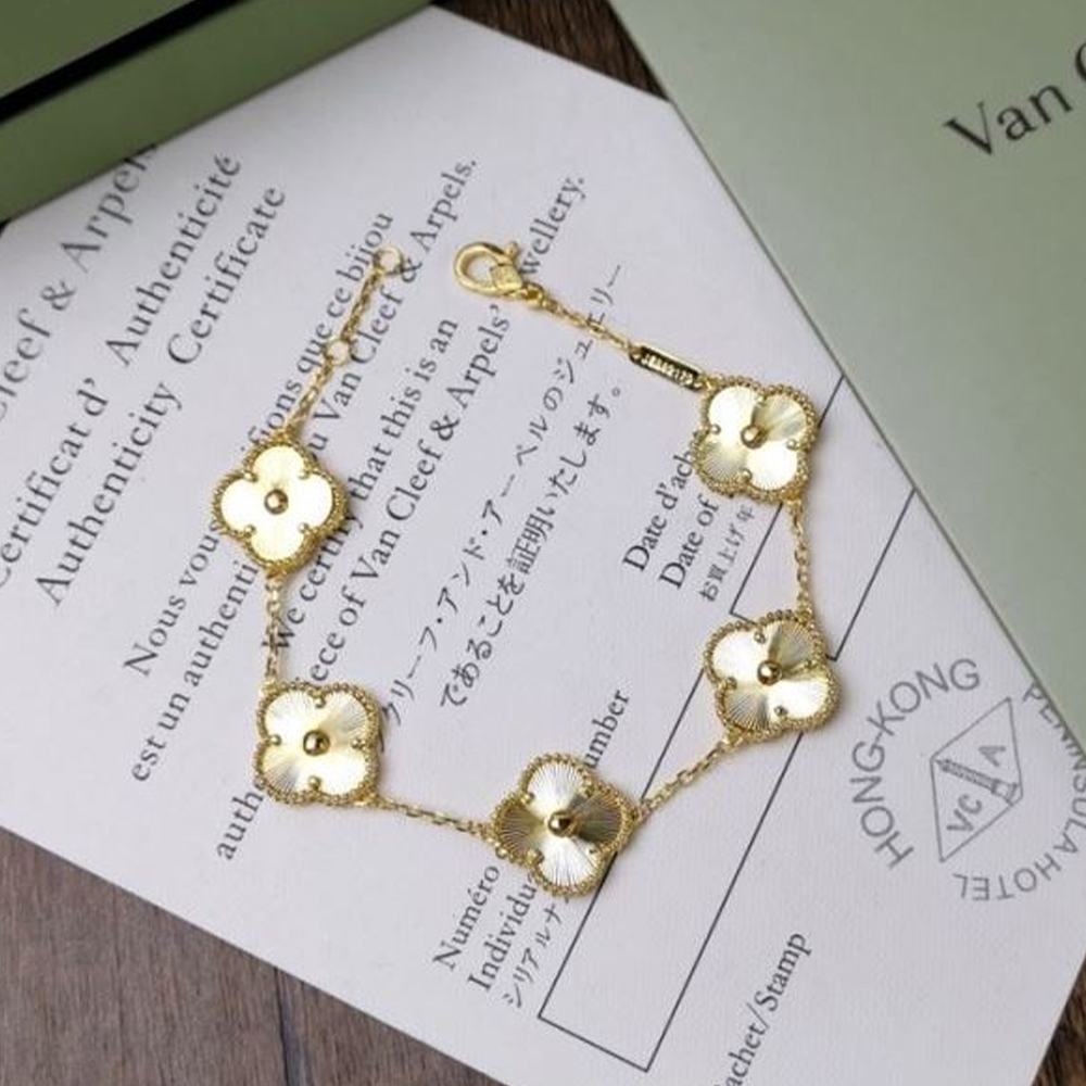Van Cleef & Arpels Vca Bracelets - Gold - LITELUX