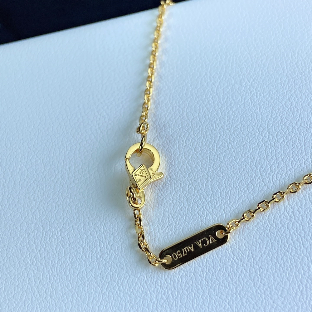 Van Cleef & Arpels Vca Floral Shape Necklace Pendant - LITELUX