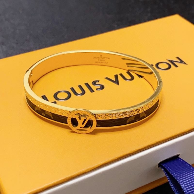 Louis Vuitton LV Bracelets - Gold - LITELUX