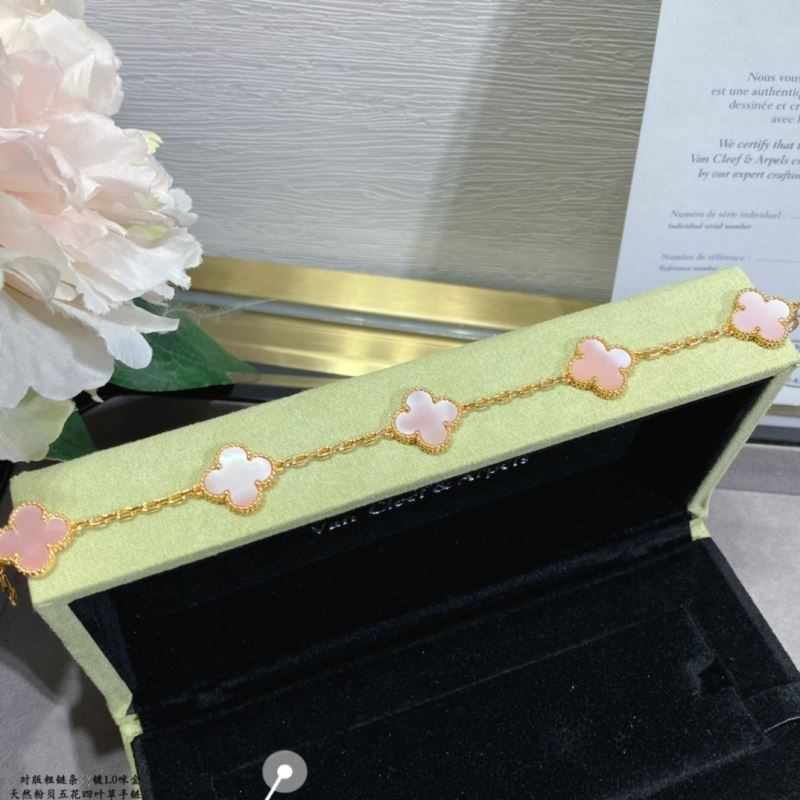 Van Cleef & Arpels Vca Gradient Pink Bracelet - 01 - LITELUX