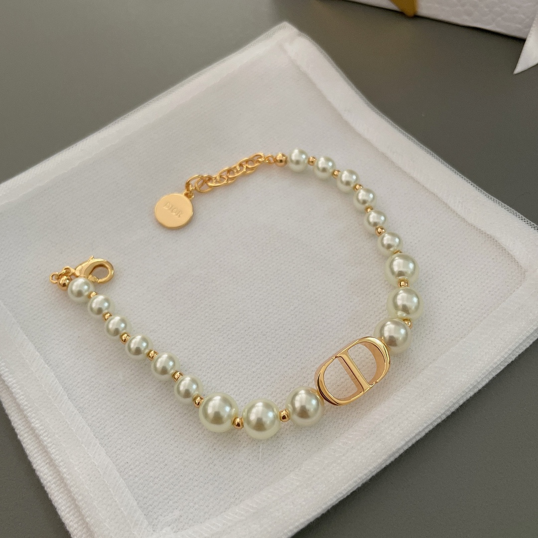 Christian Dior pearl necklace & Bracelets - White Pearl Bracelet - LITELUX
