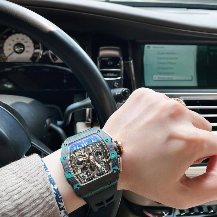 Richard Mille RM11-03 Ultimate Edition Flyback Chronograph in carbon - LITELUX