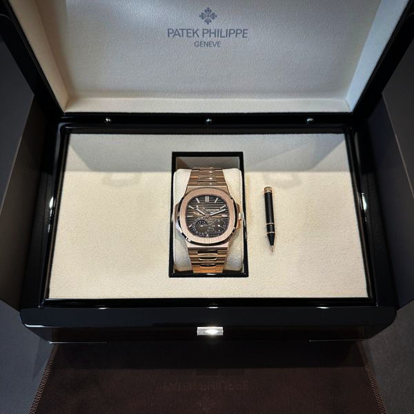 Nautilus 5712/1R-001 Moon Phase Rose Gold Watch 40mm - LITELUX