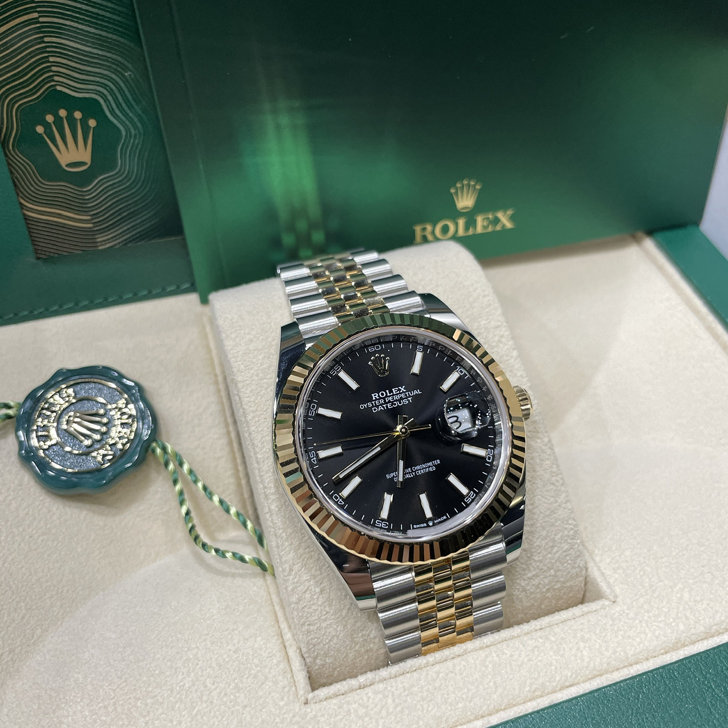 Rolex Datejust 41 Two Tone Oystersteel and yellow gold Black Dial 126333-0014 - LITELUX
