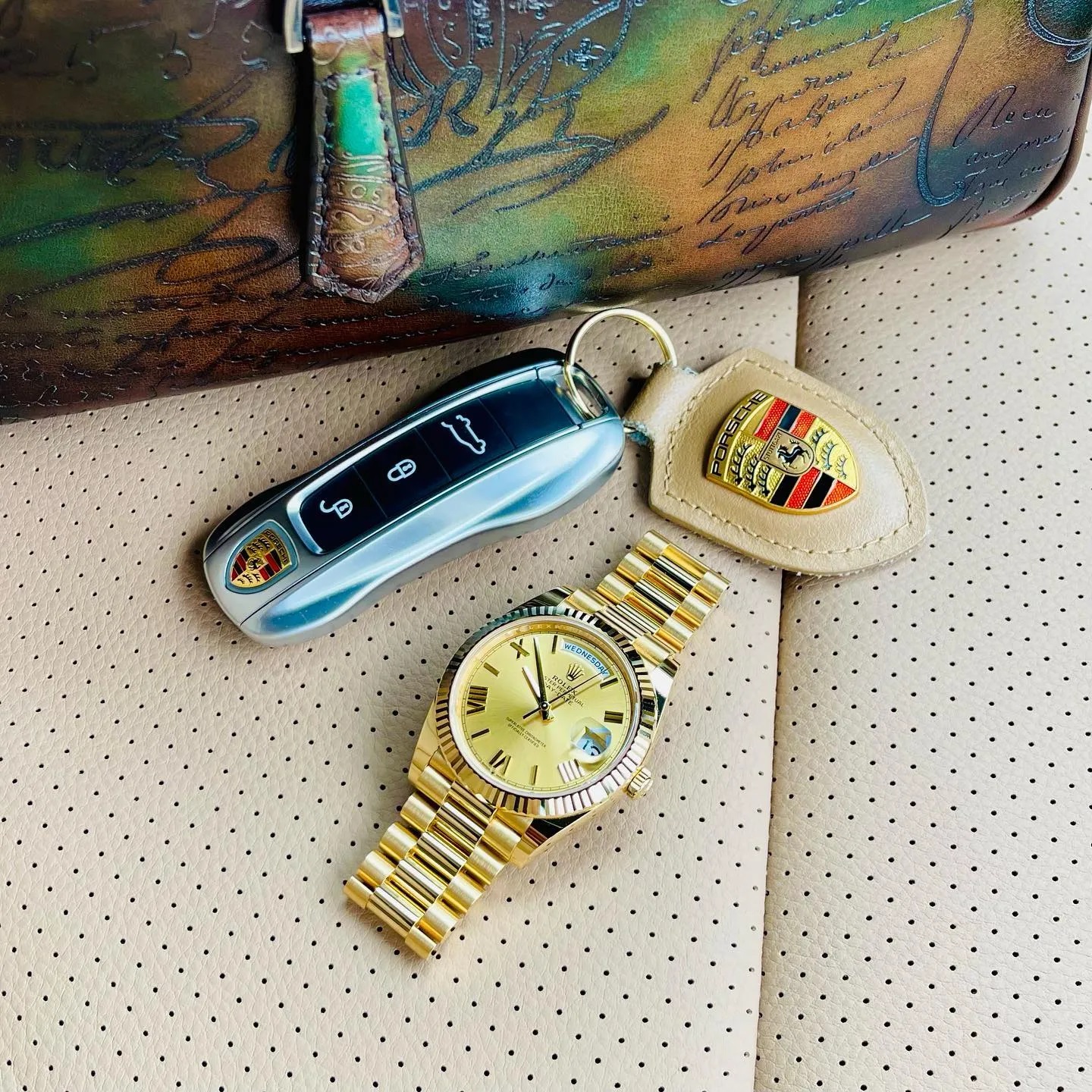 Rolex Day-Date Oyster 40 mm Yellow Gold Green Dial 228238 - LITELUX