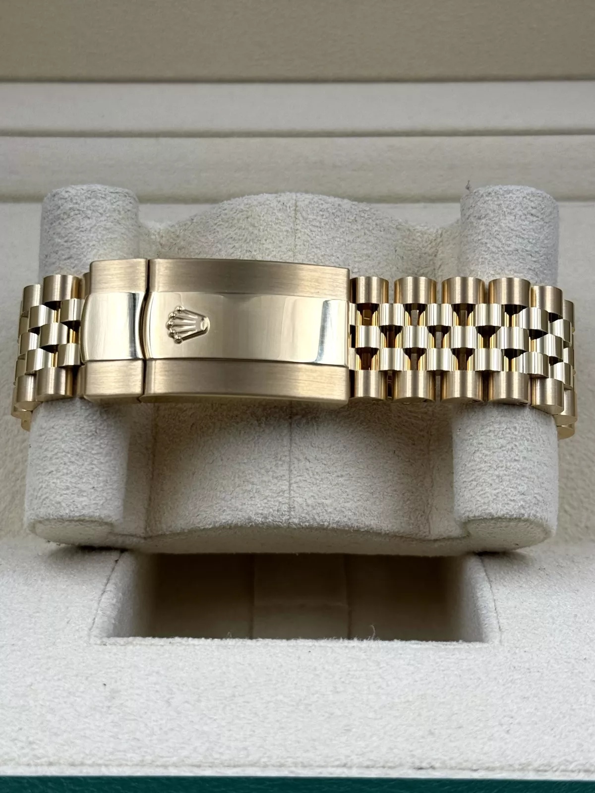 RLX Sky-Dweller 42mm 336938-0004 Yellow Gold Champagne Dial Jubilee - LITELUX