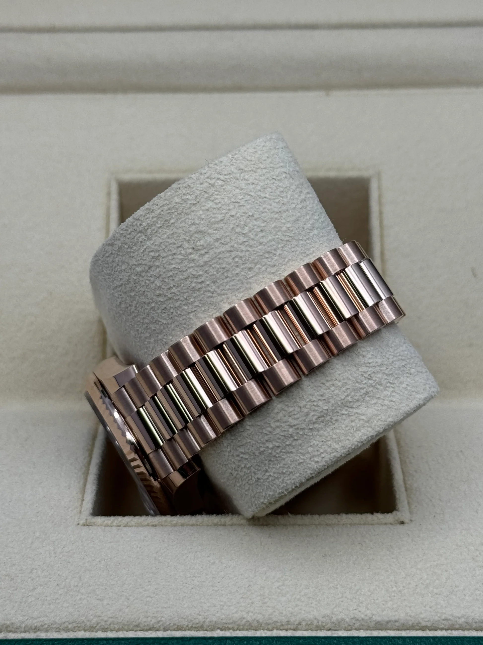 RLX Datejust m278275-0009 Mother-of-Pearl 31mm Dial - LITELUX