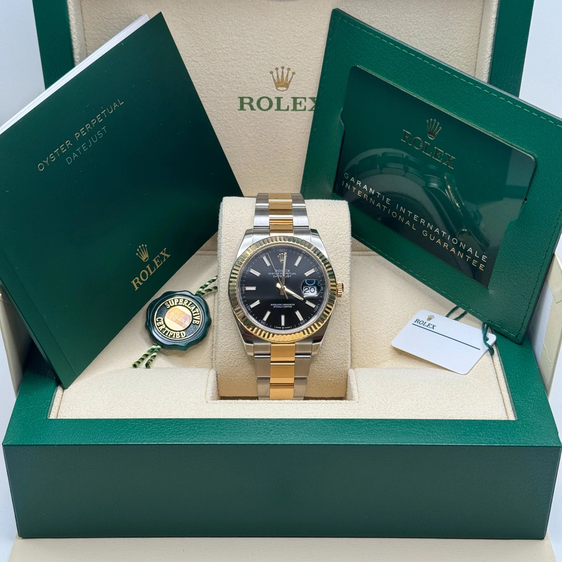 RLX Datejust 41mm Two-Tone Yellow Gold Fluted Bezel Black Index Dial Jubilee - 126333 - LITELUX