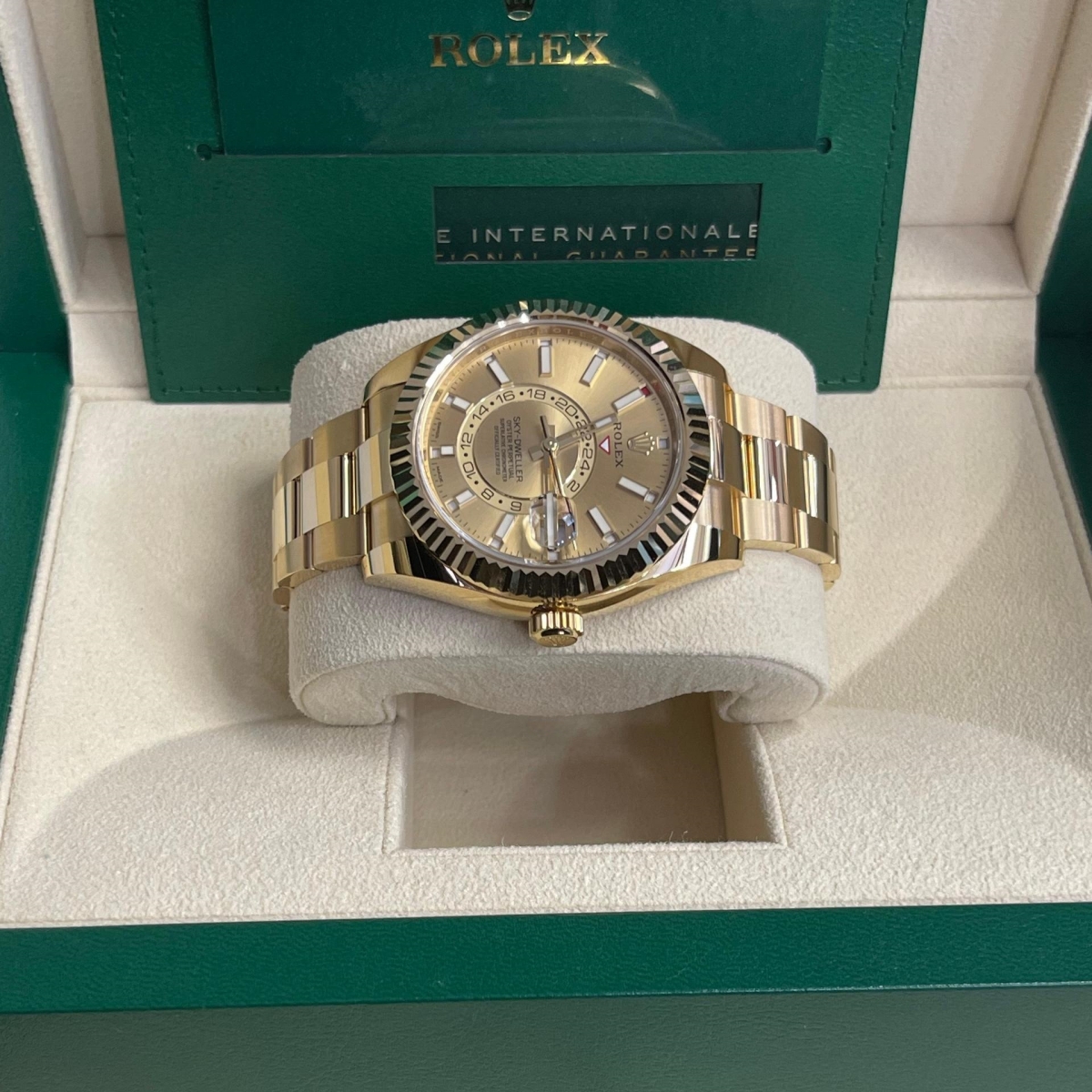 RLX Sky-Dweller 42mm 336938-0001 Yellow Gold Champagne Dial - LITELUX