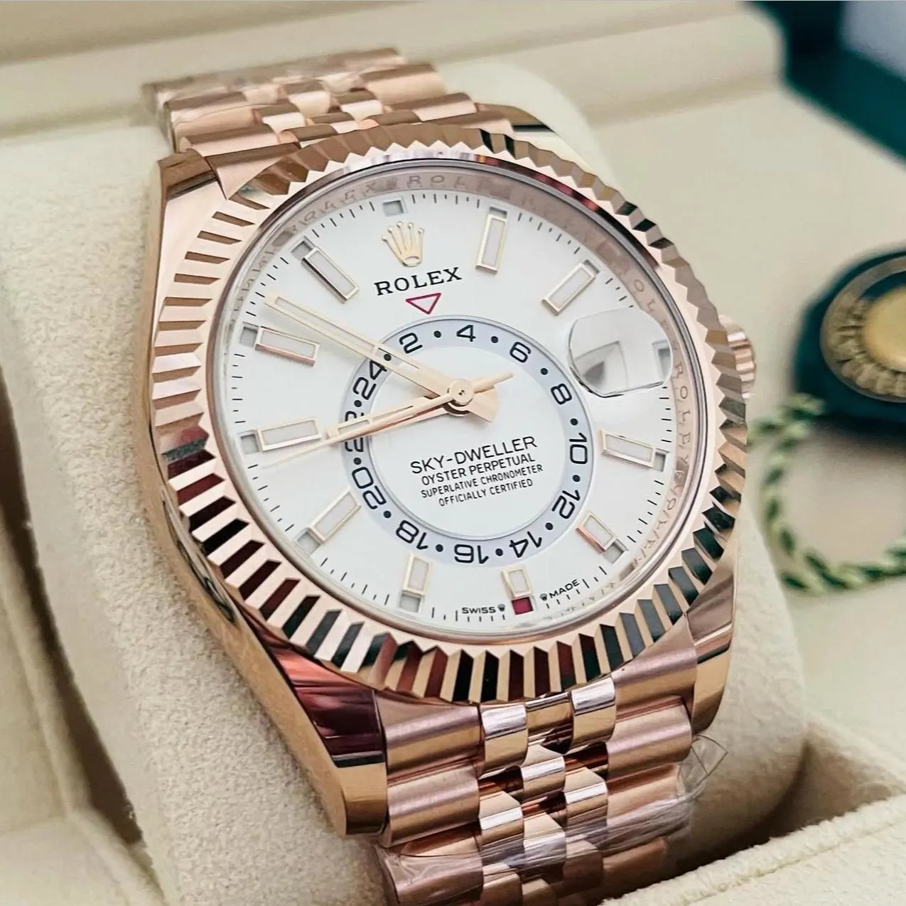 RLX Sky-Dweller 42mm 336935-0007 Rose Gold White Dial Oyster - LITELUX