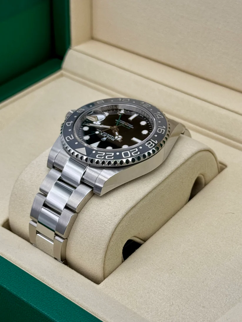 RLX GMT-Master II 40mm 126710GRNR-0004 Black Dial Oyster Watch - LITELUX