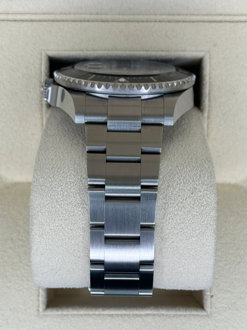 RLX Sea-Dweller 126600-0002 43mm - LITELUX