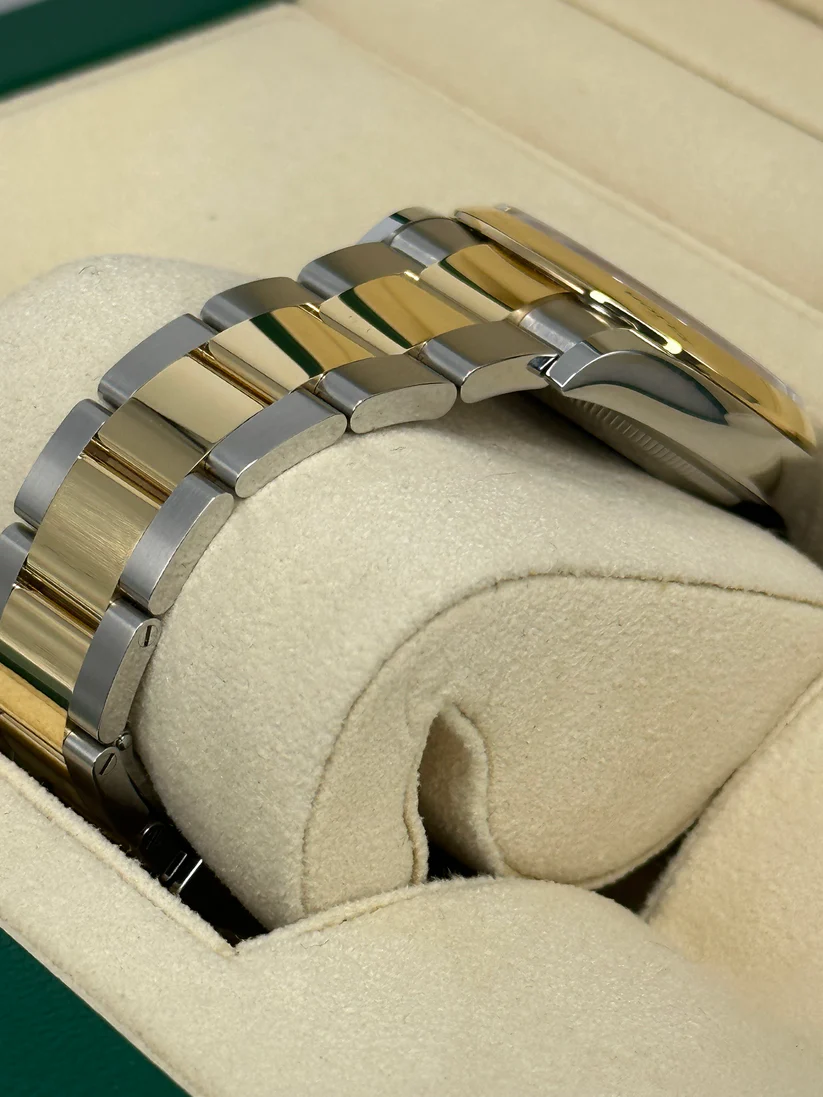 RLX Datejust 36mm 126203 White Dial Domed Bezel Jubilee Bracelet - LITELUX