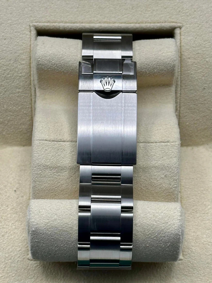 Rolex Explorer II 226570 42mm White Dial Men’s Watch - LITELUX