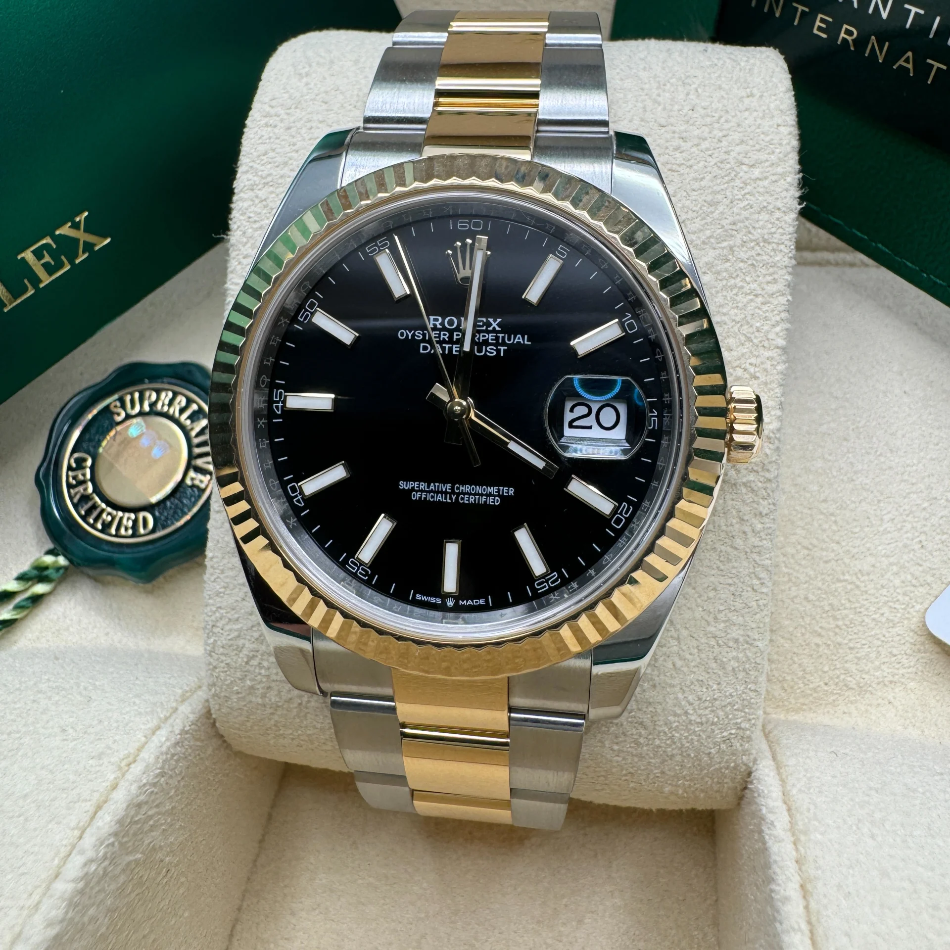 RLX Datejust 41mm Two-Tone Yellow Gold Fluted Bezel Black Index Dial Jubilee - 126333 - LITELUX