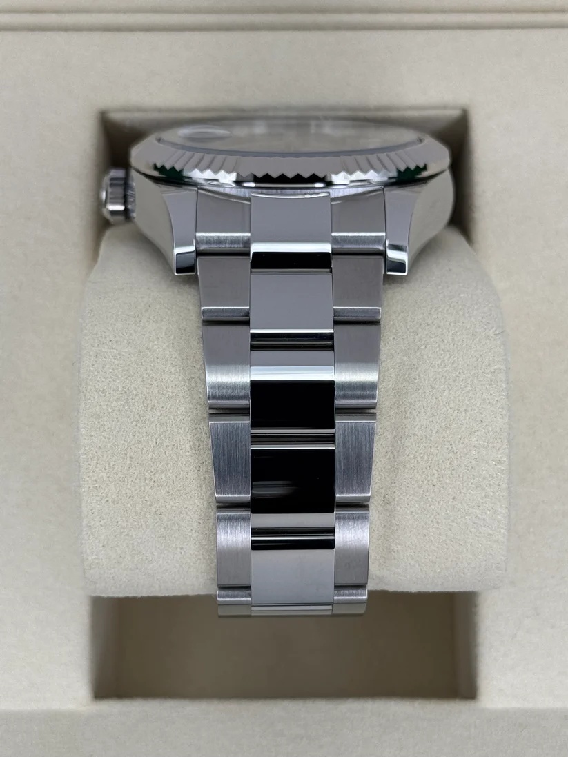 RLX Sky-Dweller 42mm 336934-0005 Stainless Steel Blue Dial Jubilee - LITELUX