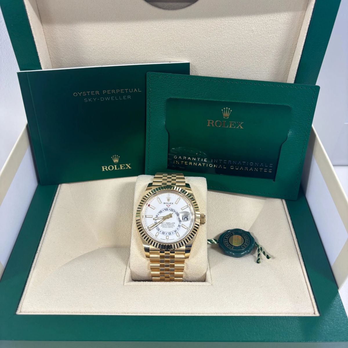 RLX Sky-Dweller 42mm 336938-0006 Yellow Gold White Dial Jubilee - LITELUX
