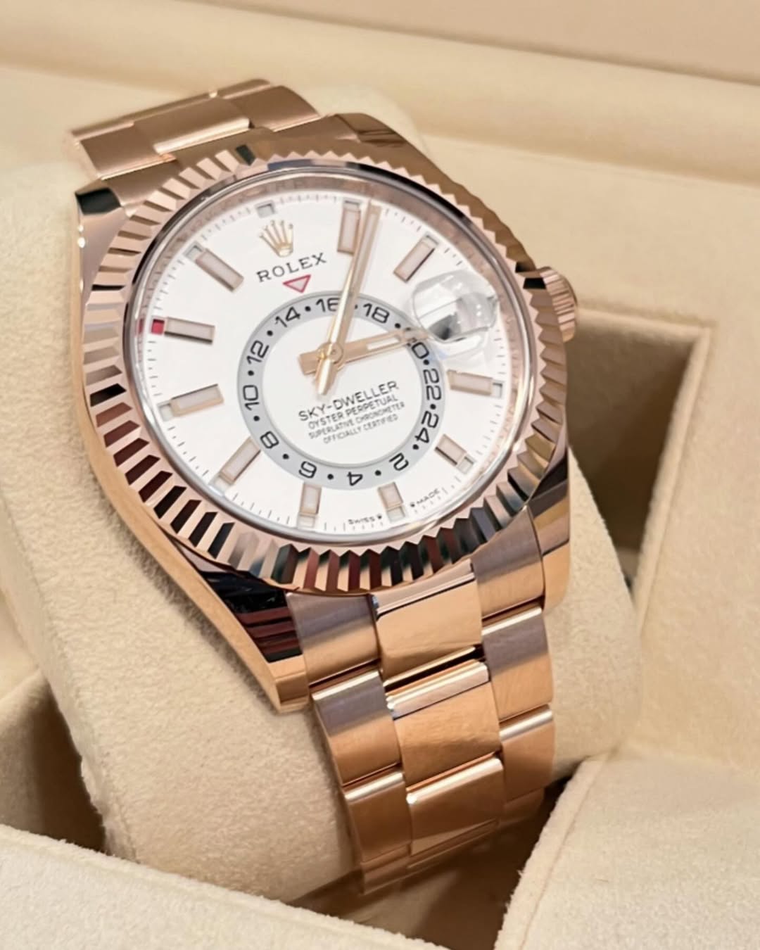RLX Sky-Dweller 42mm 336935-0003 Rose Gold White Dial Oyster - LITELUX