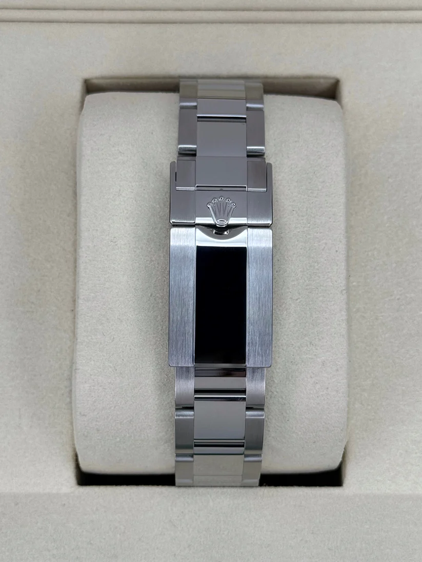 RLX GMT-Master II 40mm 126710GRNR-0004 Black Dial Oyster Watch - LITELUX