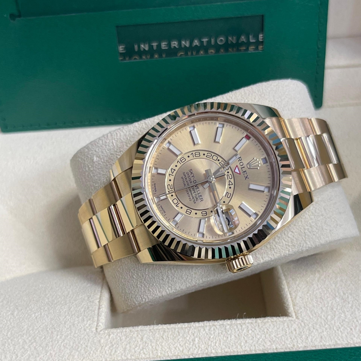 RLX Sky-Dweller 42mm 336938-0001 Yellow Gold Champagne Dial - LITELUX