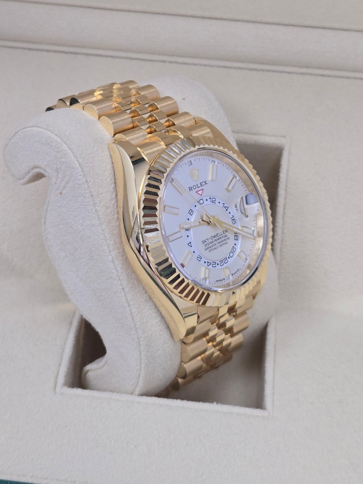 RLX Sky-Dweller 42mm 336938-0006 Yellow Gold White Dial Jubilee - LITELUX