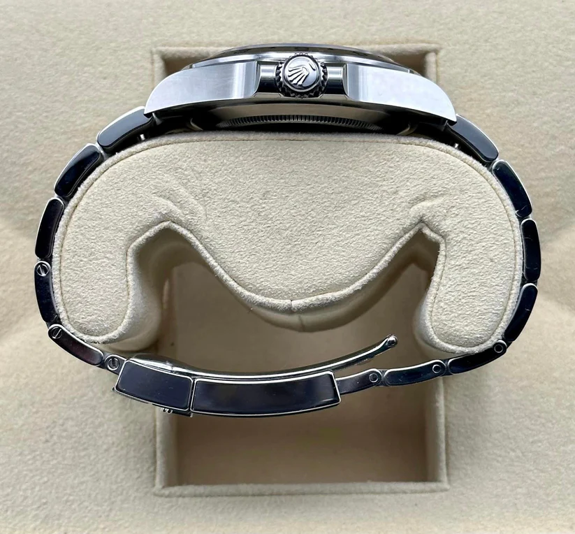 Rolex Explorer II 226570 42mm White Dial Men’s Watch - LITELUX