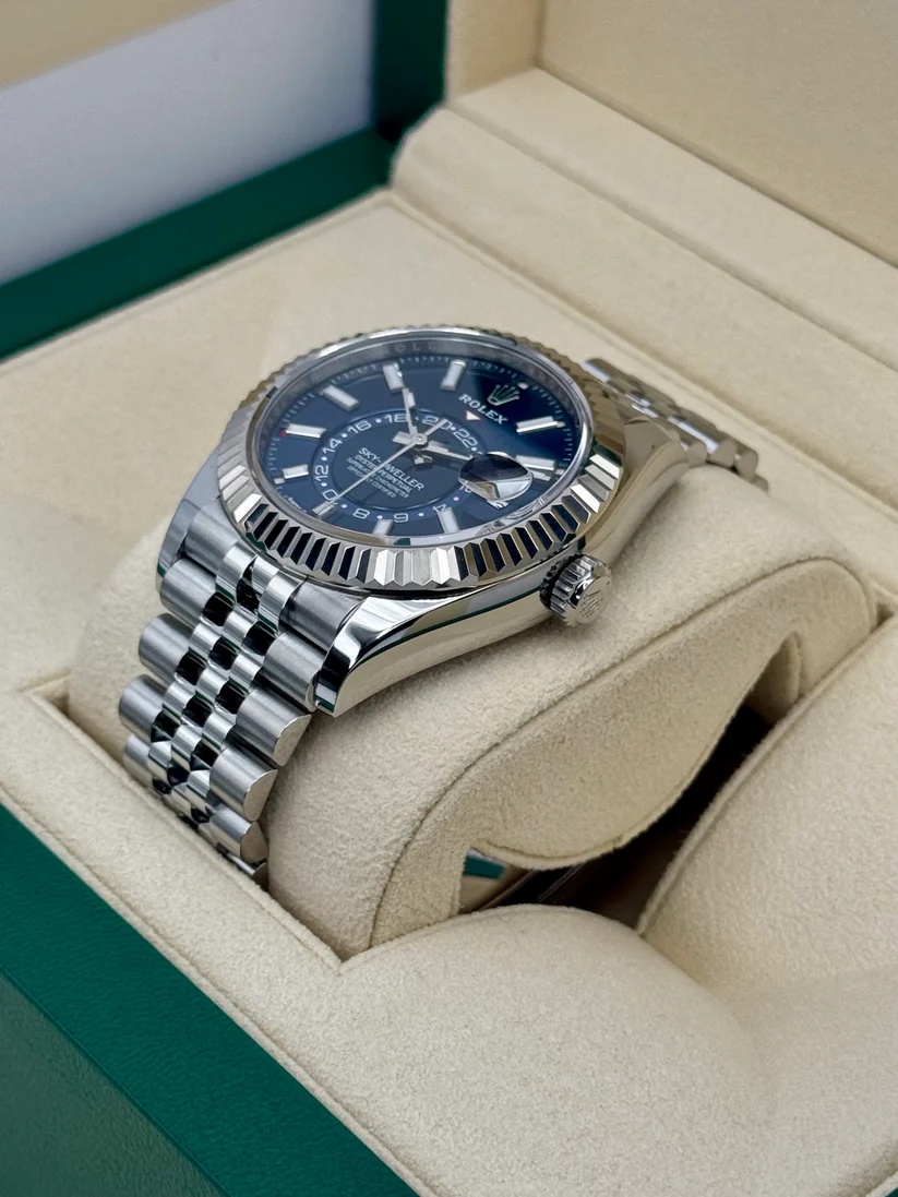 RLX Sky-Dweller 42mm 336934-0006 Stainless Steel Blue Dial Jubilee - LITELUX