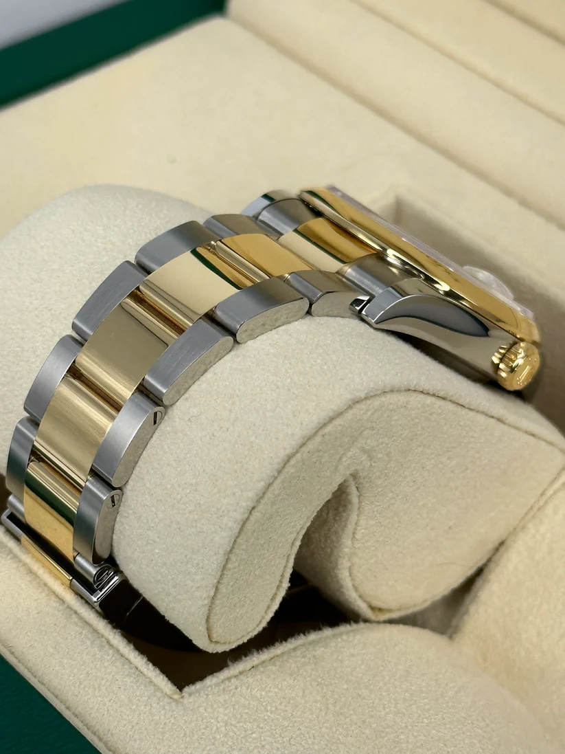 RLX Datejust 36mm 126203 White Dial Domed Bezel Jubilee Bracelet - LITELUX