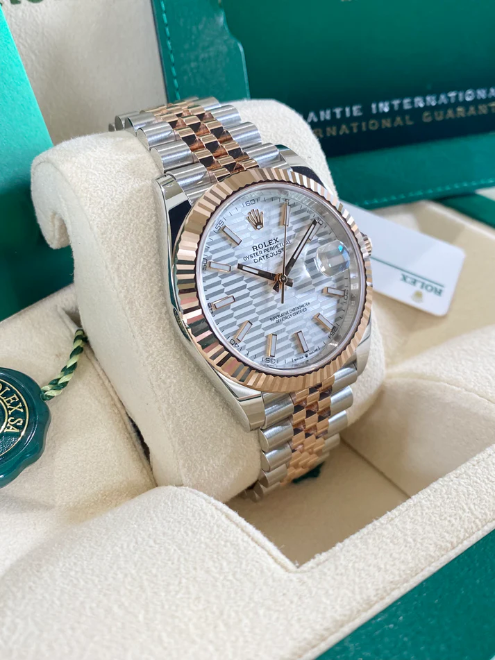 RLX Datejust 41mm 126331 Silver Fluted Motif Dial Two Tone Stainless Steel & 18K Rose Gold Jubilee Bracelet Men's Watch - LITELUX