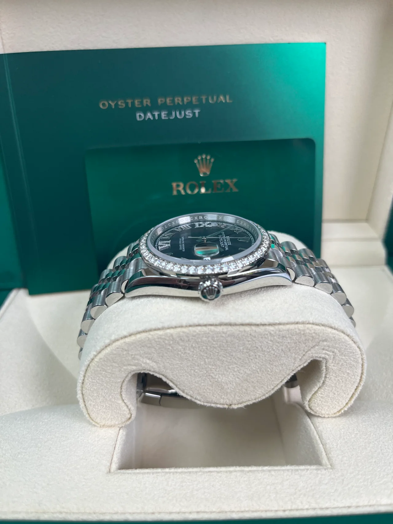 RLX Datejust 36mm 126284 Aubergine Dial Jubilee Bracelet - LITELUX
