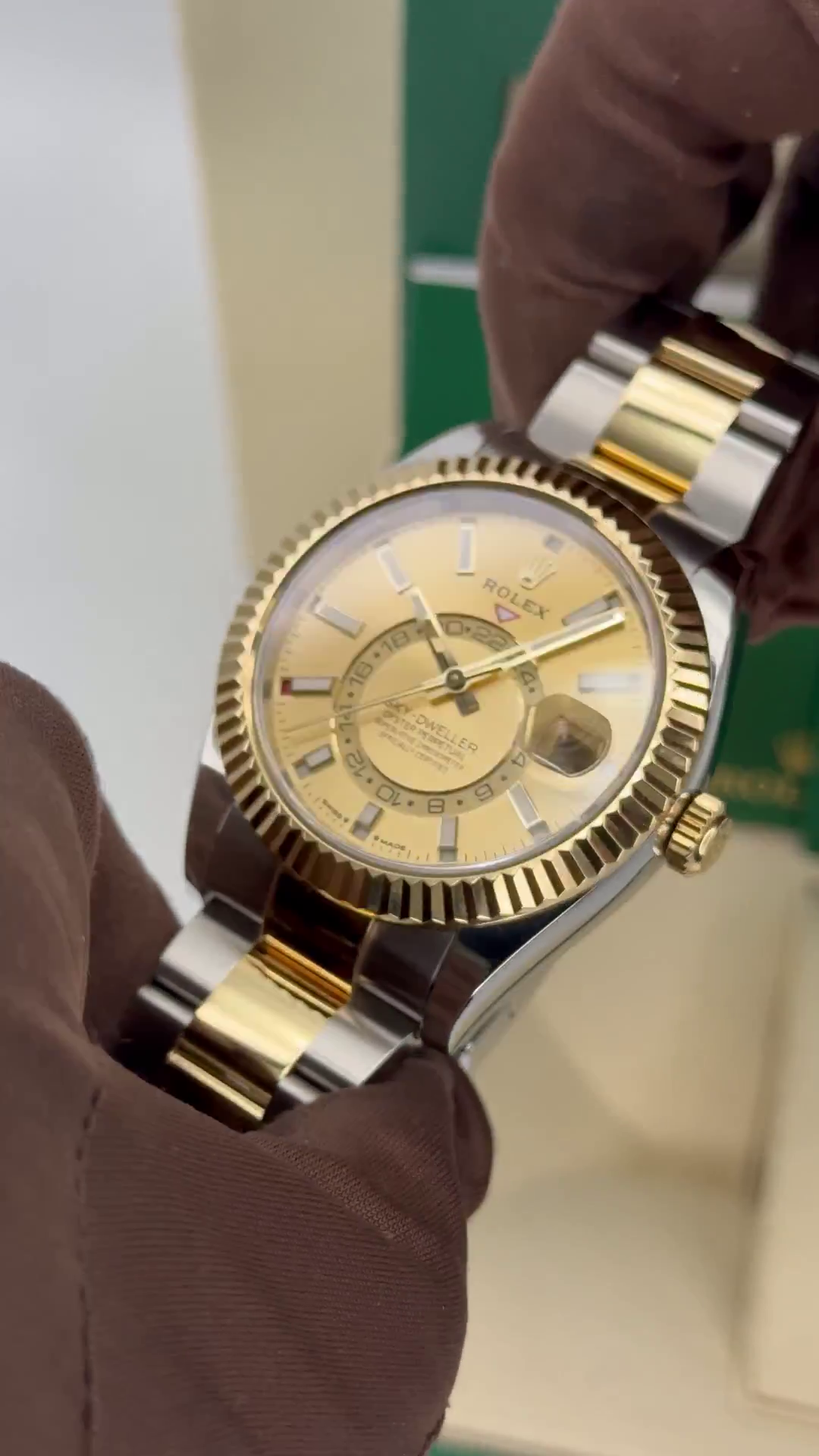 RLX Sky-Dweller 42mm 336933-0001 Two-Tone Yellow Gold Champagne Dial Oyster - LITELUX