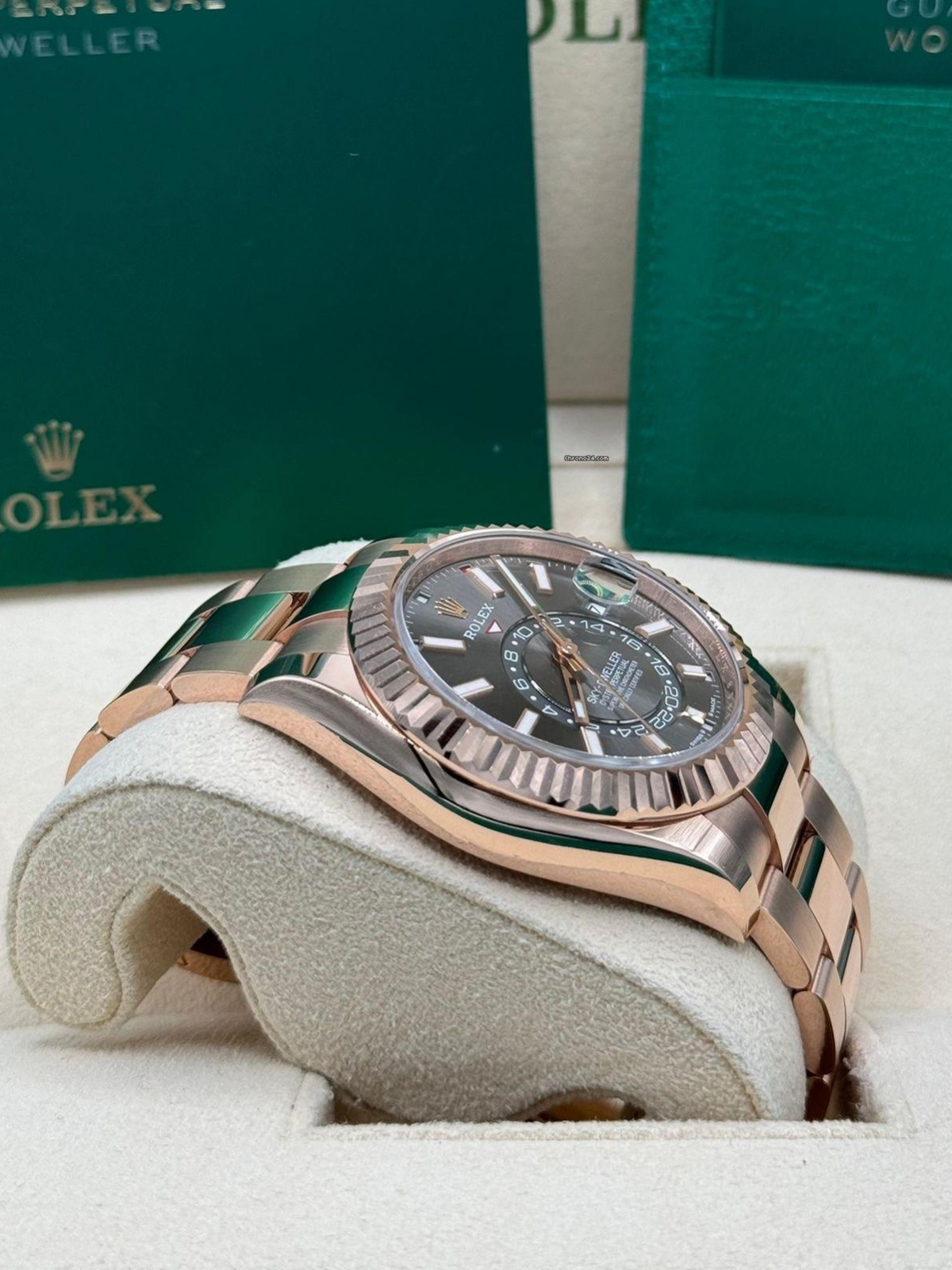 RLX Sky-Dweller 42mm 336935-0004 Rose Gold Rhodium Dial Oyster - LITELUX
