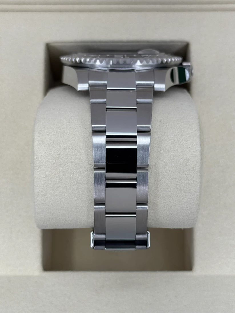 RLX GMT-Master II 40mm 126710GRNR-0004 Black Dial Oyster Watch - LITELUX