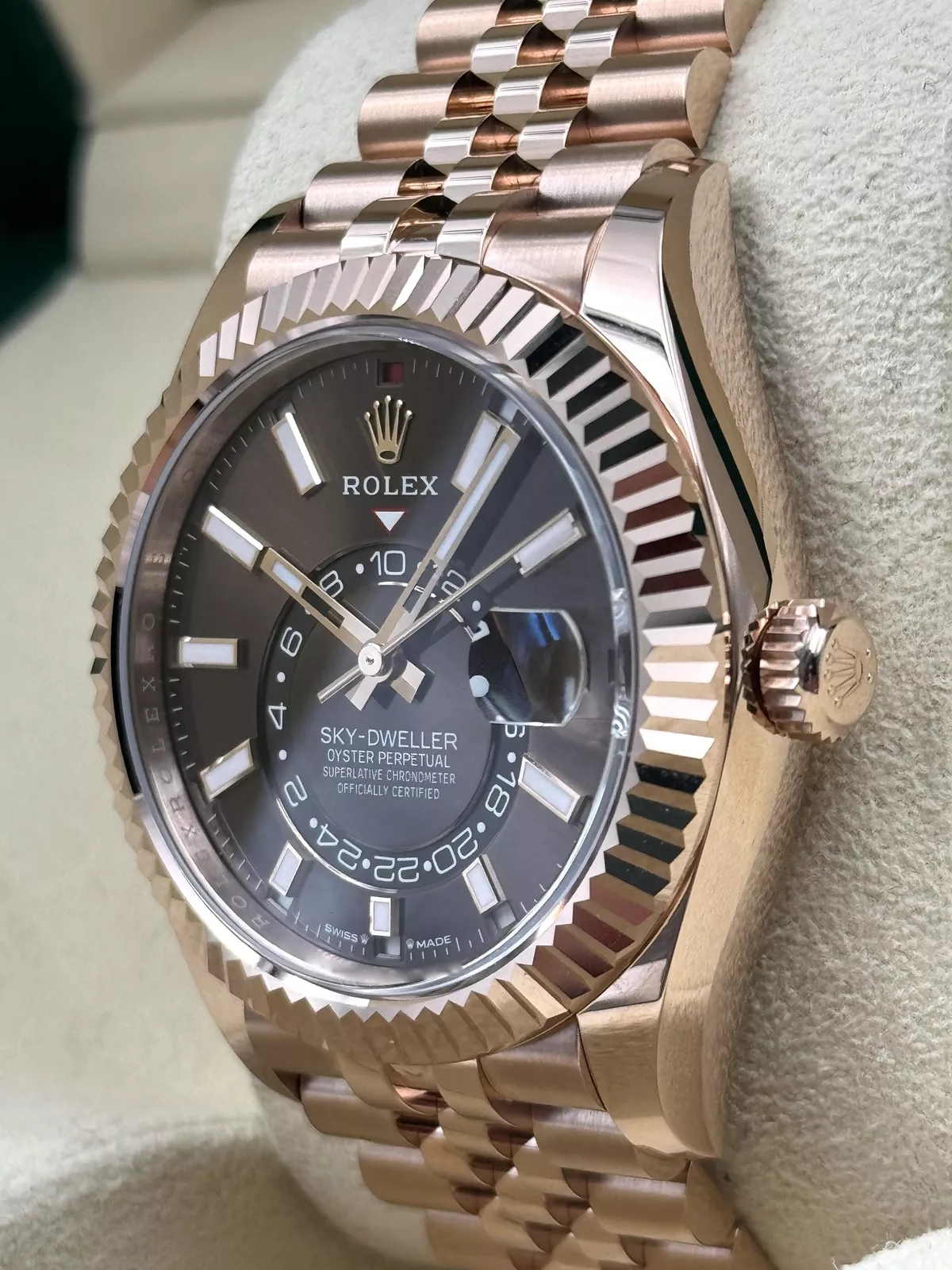 RLX Sky-Dweller 42mm 336935-0008 Rose Gold Rhodium Dial Oyster - LITELUX