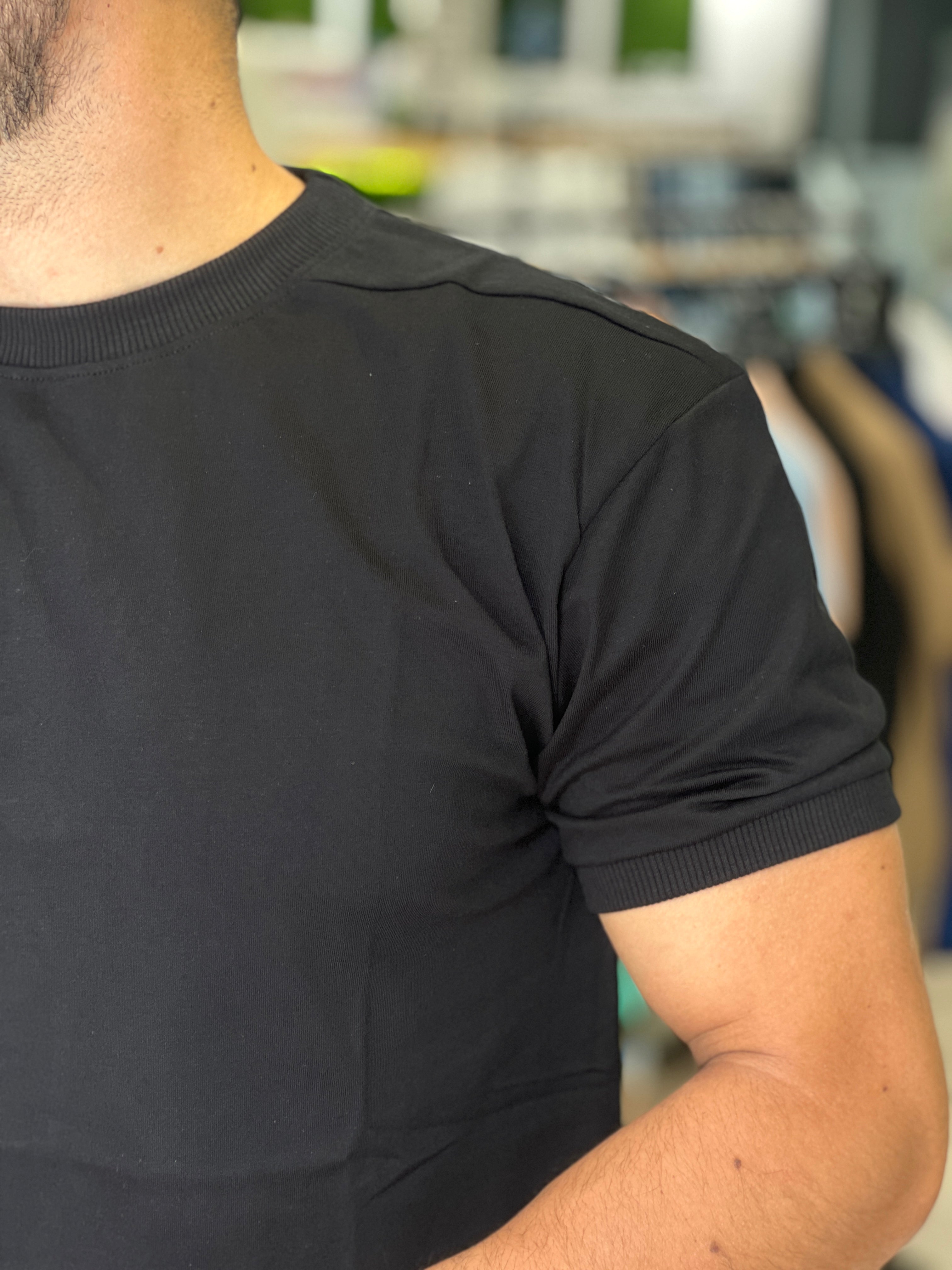 T-SHIRT DETTAGLIO COSTINA