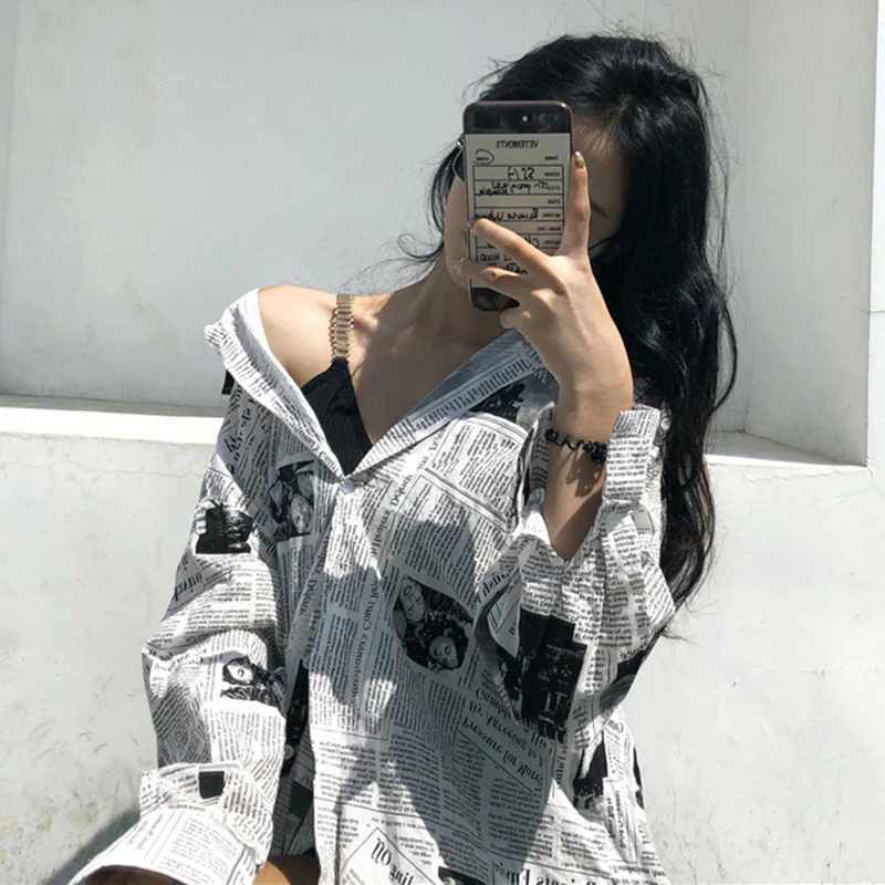 jpyuyuco-Longsleeve Shirt With Newspaper Print