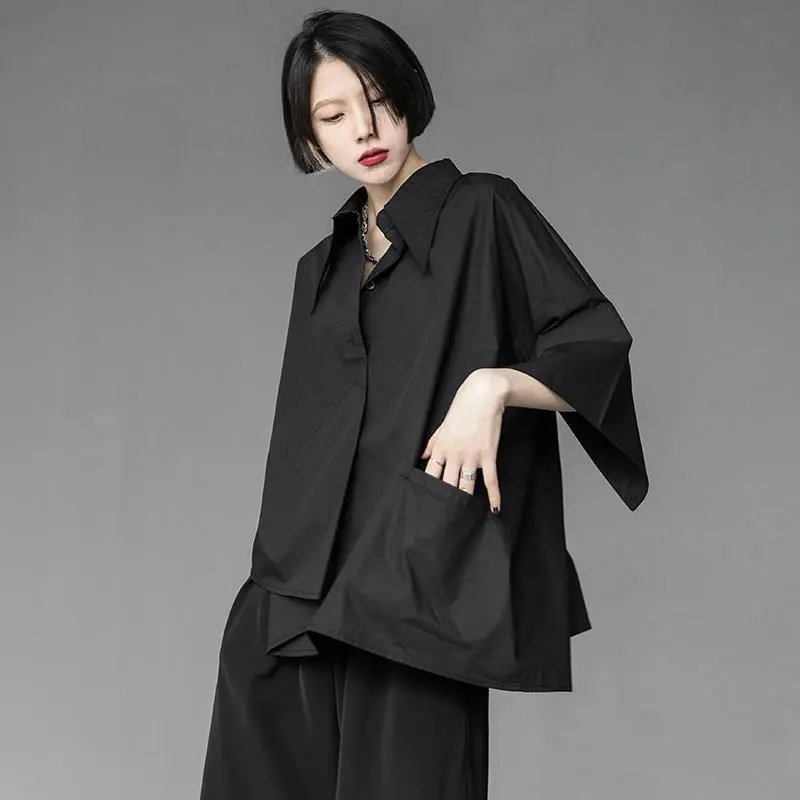 jpyuyuco-Asymmetrical Button-Up Blouse