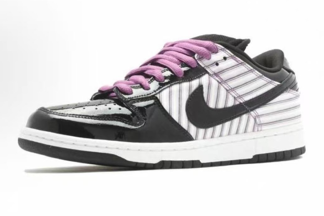 Nike Dunk SB Avenger Purple