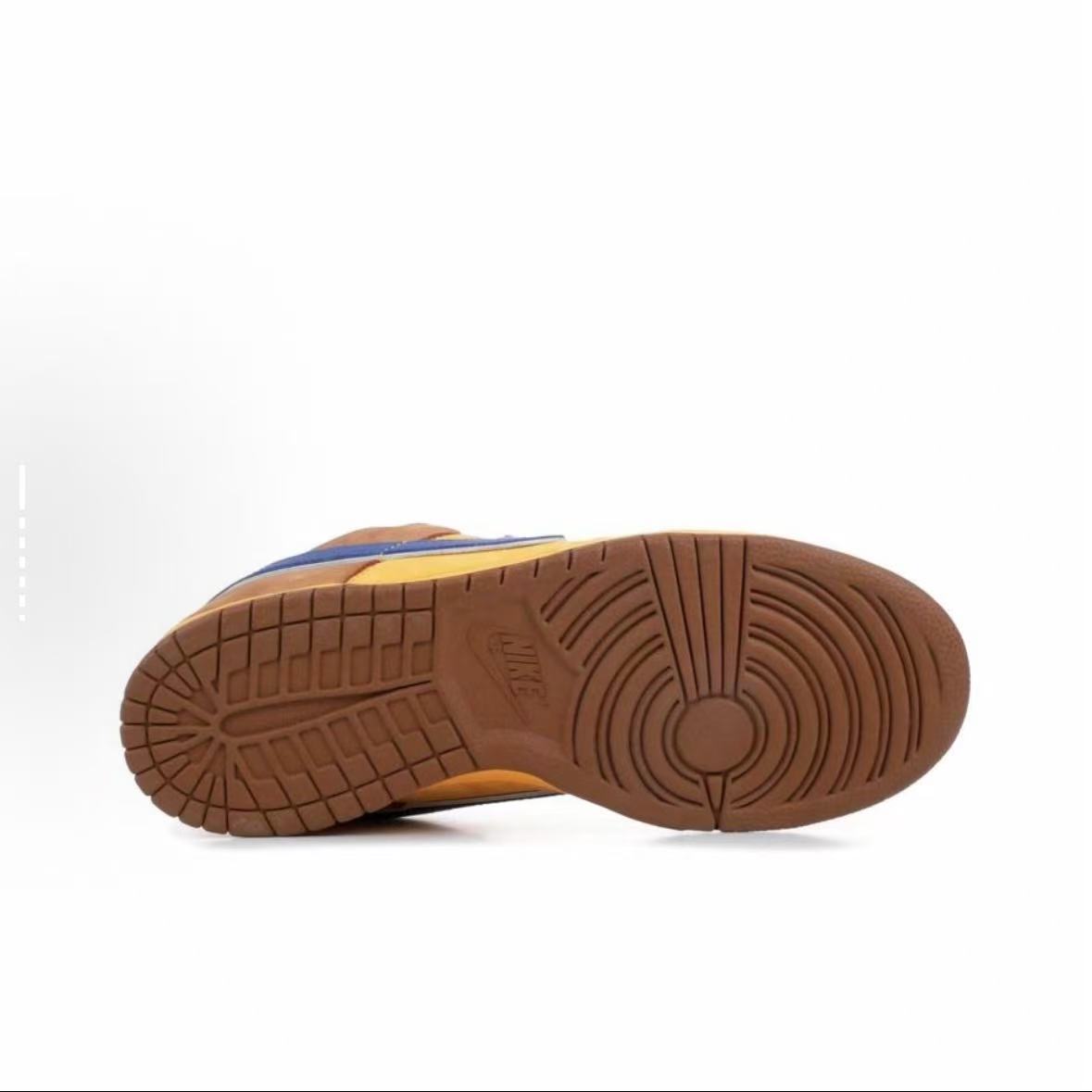 Nike Dunk SB Newcastle Brown Ale