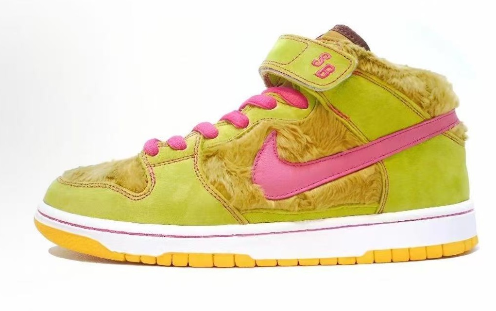 Nike Dunk SB Mama Bear