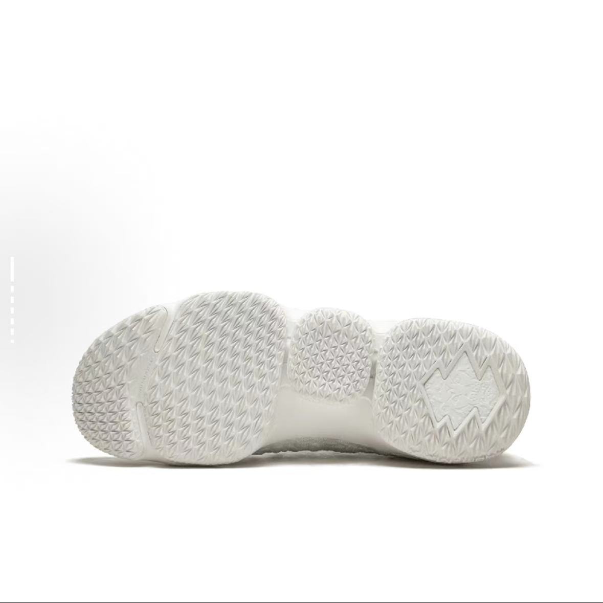 Nike Lebron 15 Equality