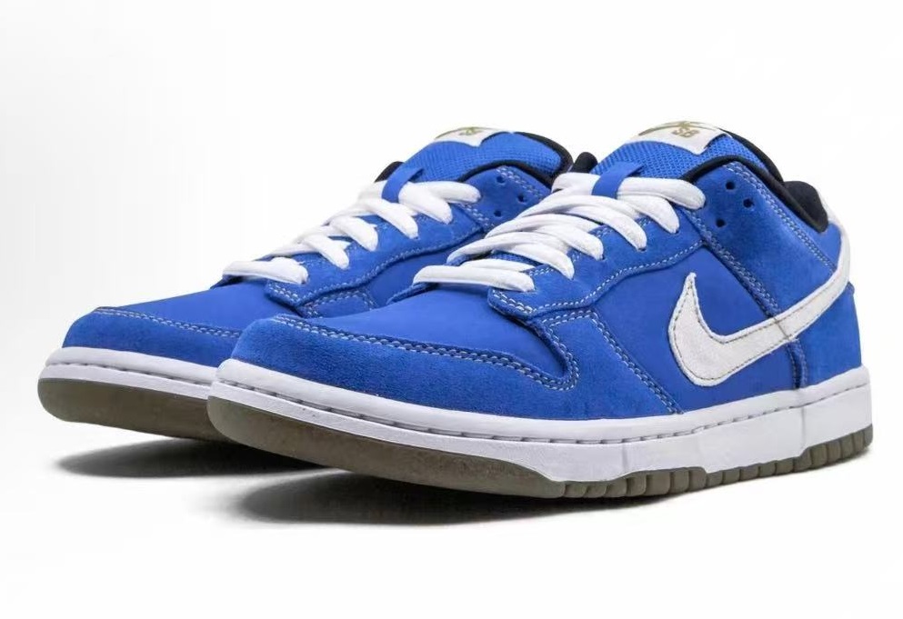 Nike Dunk SB Street Fighter Chun Li