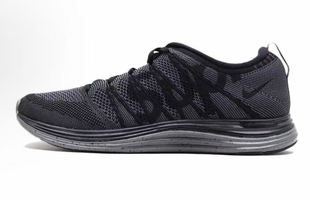 Supreme x  Nike Flyknit Lunar 1 NYC Black