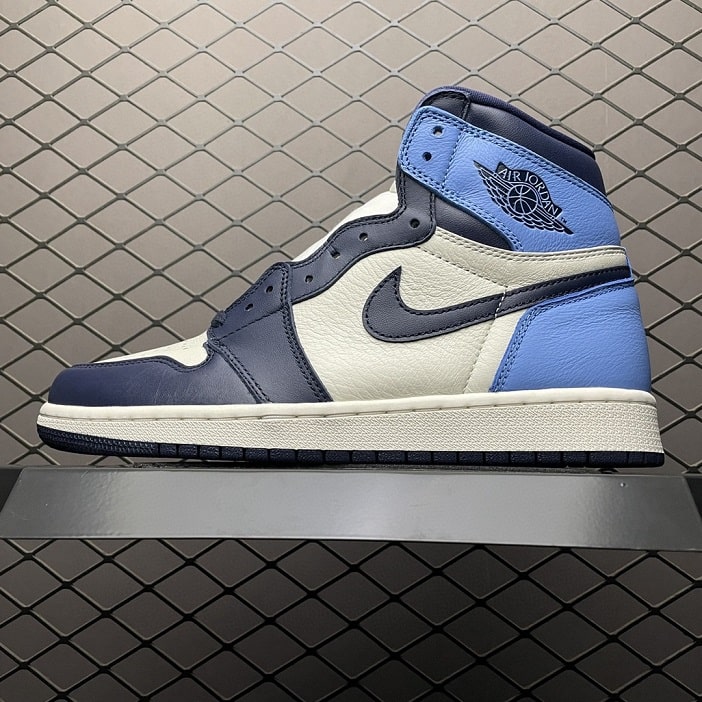 Air Jordan 1 Retro High Obsidian UNC